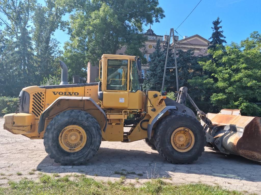 Volvo L 120 E Gumikerekes homlokrakodók