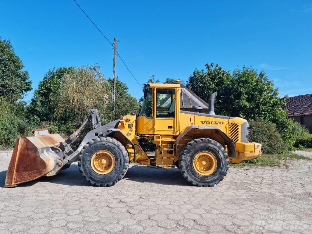 Volvo L 120 E Gumikerekes homlokrakodók