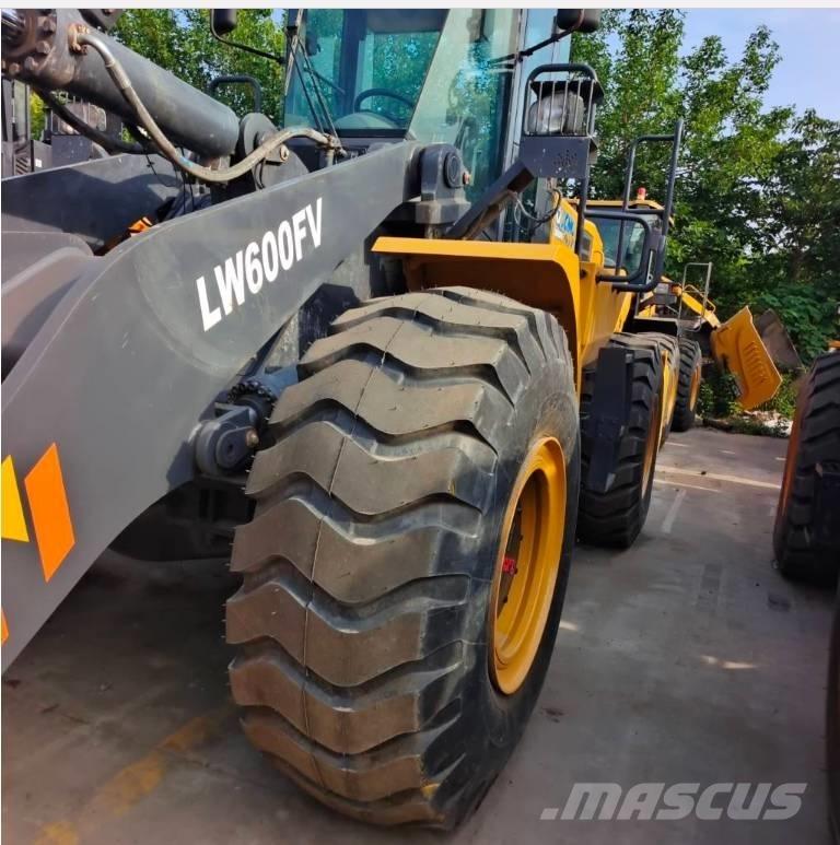 XCMG LW 600 FV Gumikerekes homlokrakodók