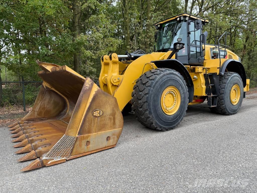 CAT 980 M Gumikerekes homlokrakodók