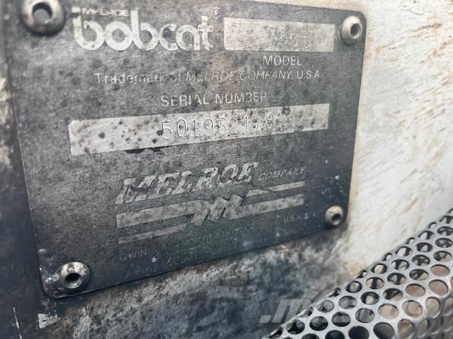 Bobcat 743 Kompaktrakodók