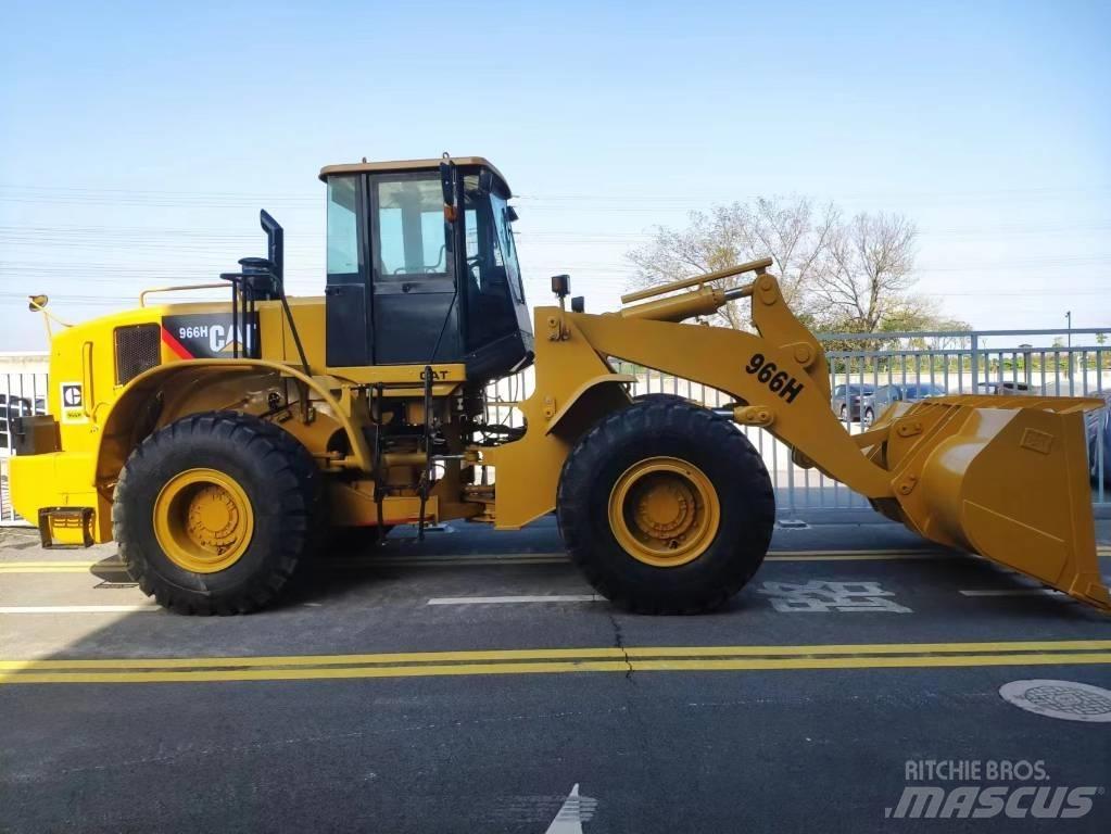 CAT 966 H Gumikerekes homlokrakodók