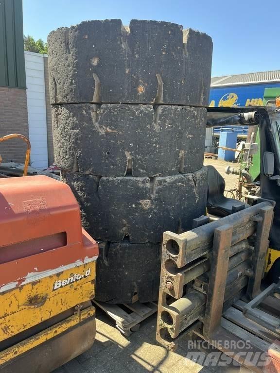 Doosan dl250 Gumikerekes homlokrakodók