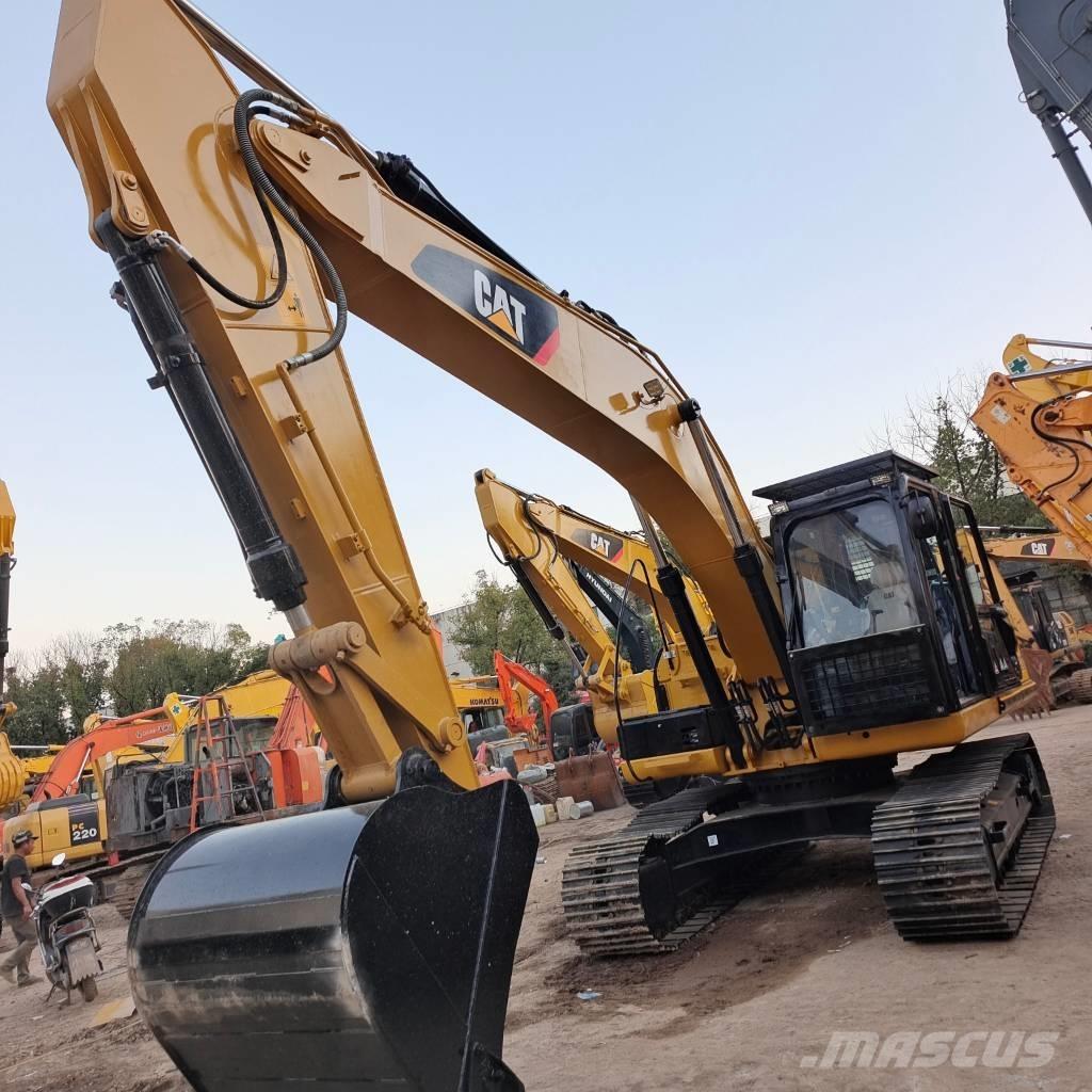 CAT 320 D2L Lánctalpas kotrók