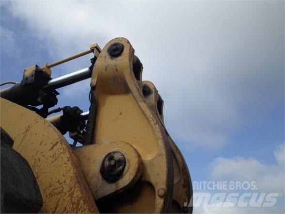 CAT 994 Gumikerekes homlokrakodók