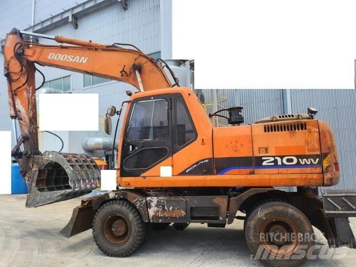 Daewoo Solar 210 W V Gumikerekes kotrók