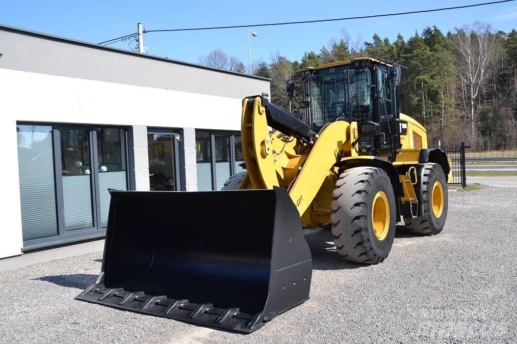 CAT 938 M Gumikerekes homlokrakodók