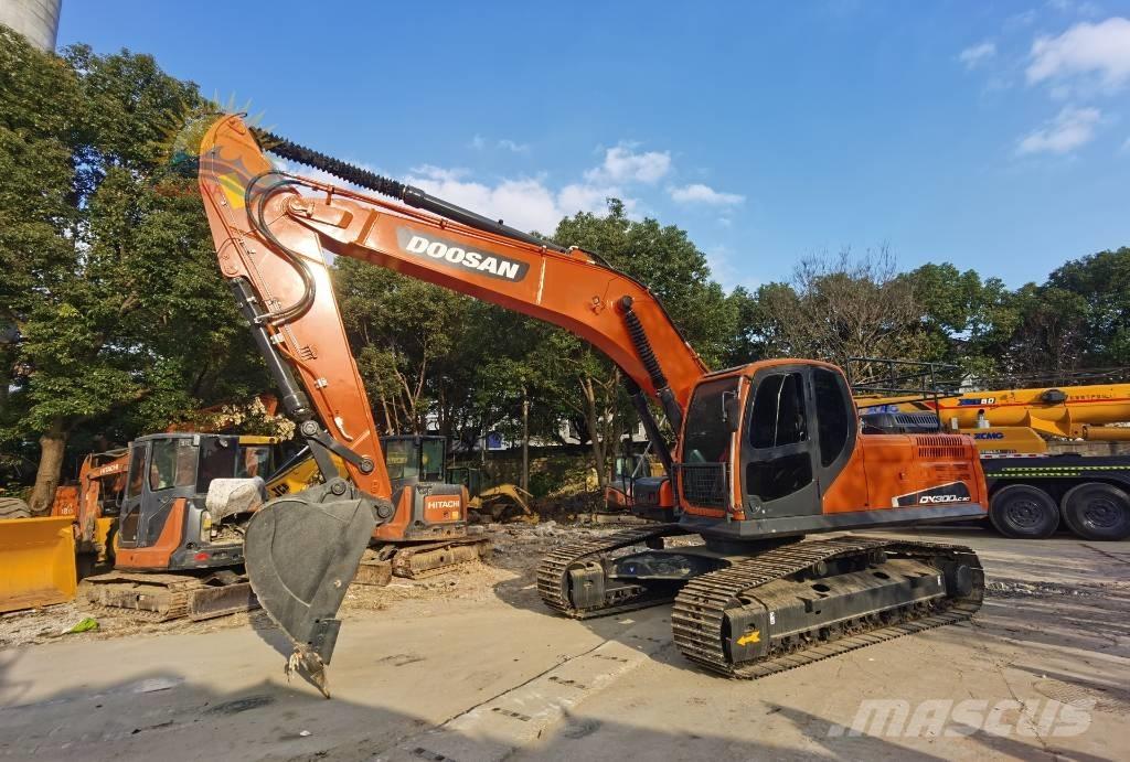Doosan DX 300 LC Lánctalpas kotrók