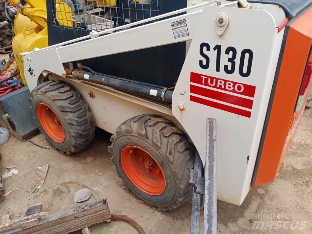 Bobcat S 130 Kompaktrakodók