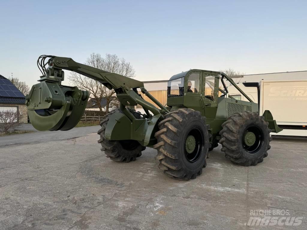 Clark Ranger 667C Vonszolók