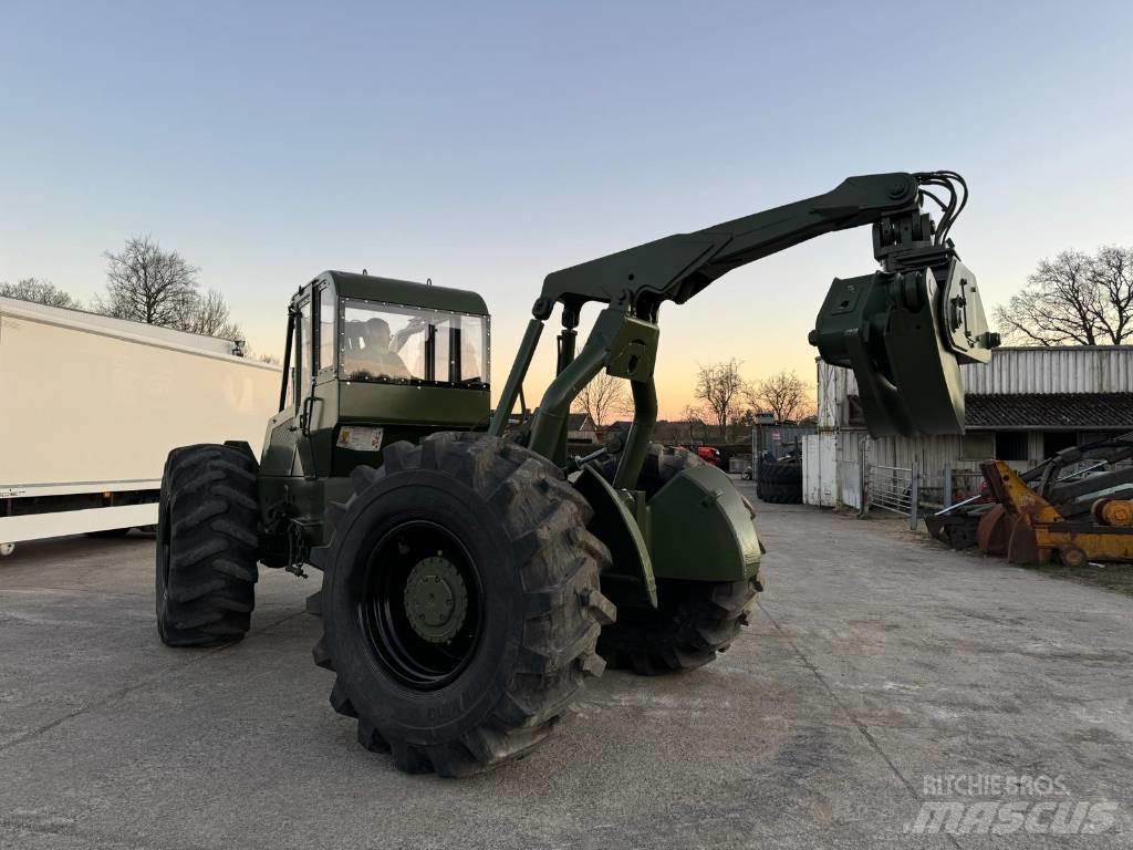 Clark Ranger 667C Vonszolók