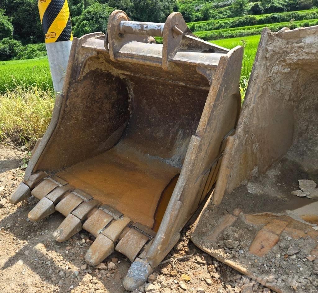 CAT 330 Lánctalpas kotrók