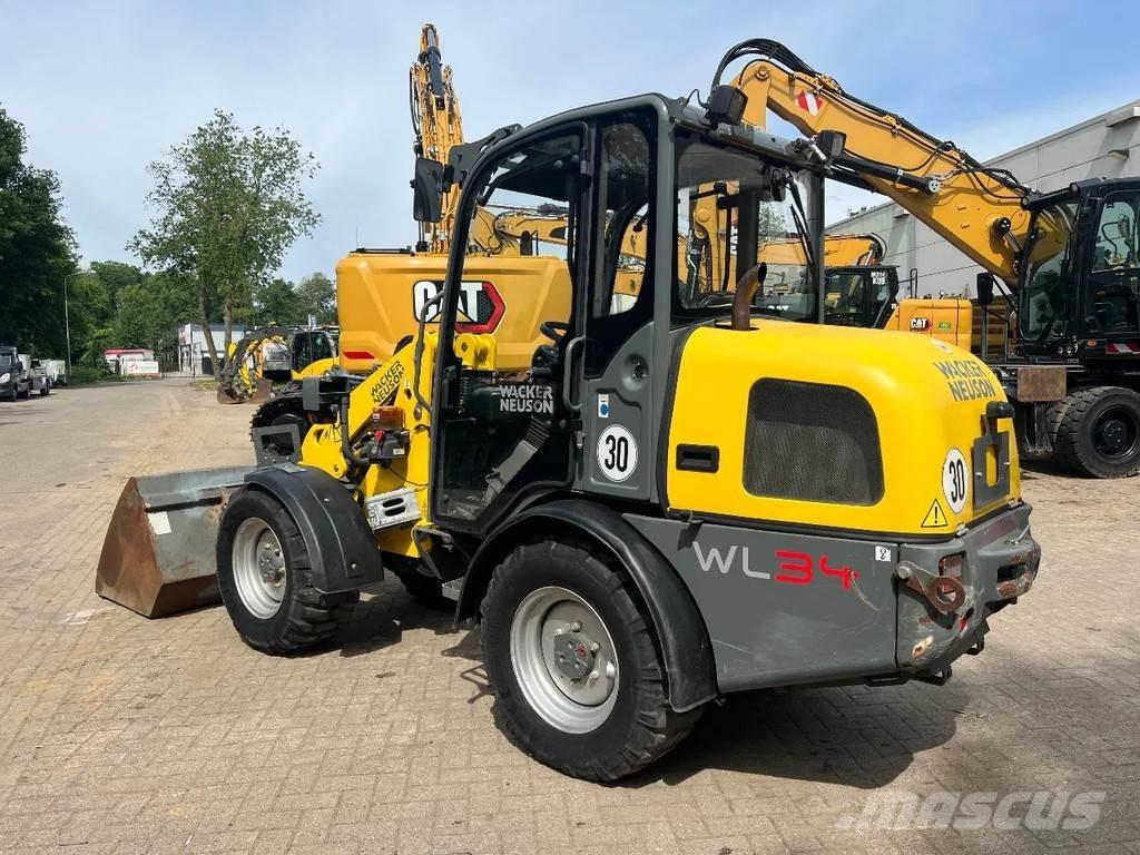 Wacker Neuson WL34 Gumikerekes homlokrakodók