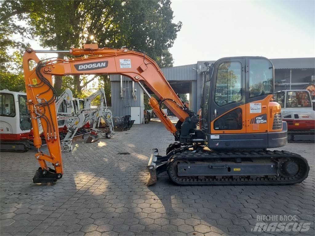 Doosan DX85R-3 Közepes (midi) kotrók 7 t - 12 t