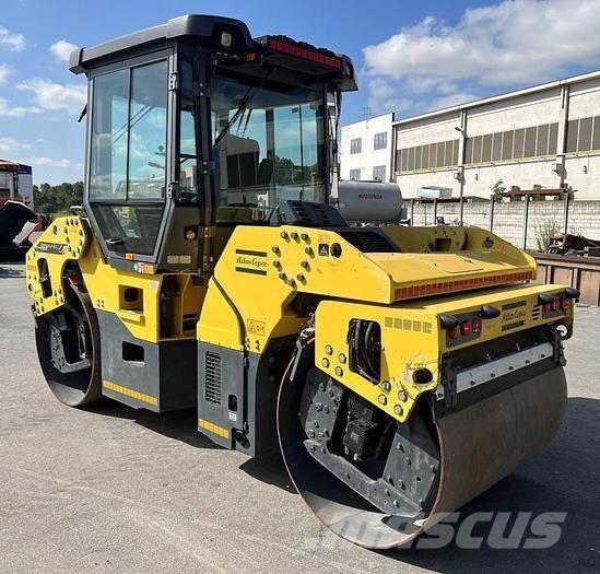 Dynapac CC 2300 Ikerdobos hengerek