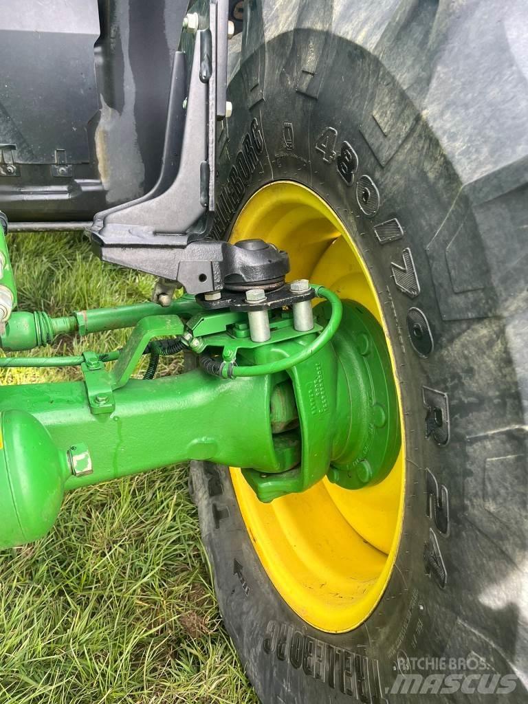 John Deere 6130 R Traktorok