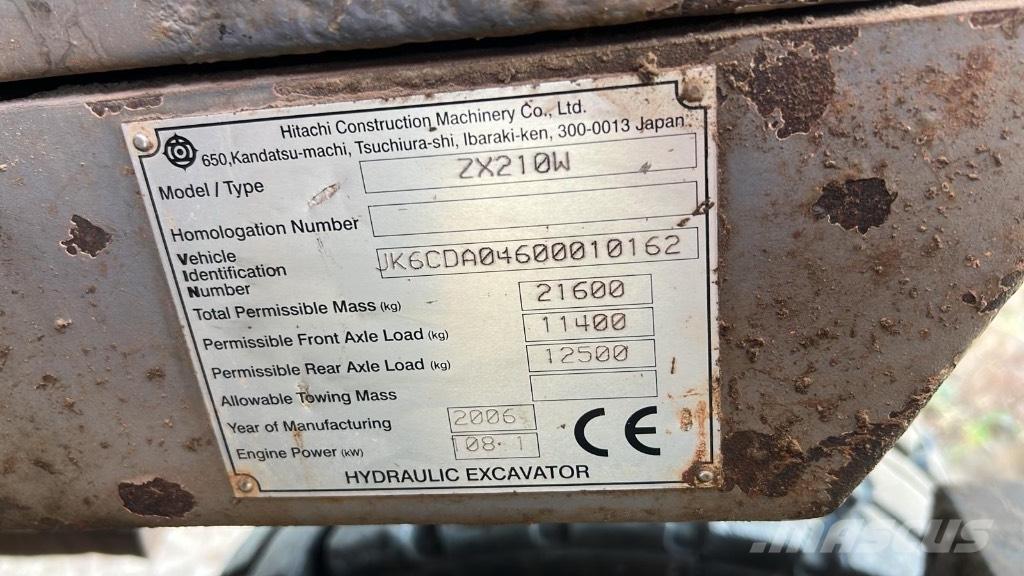 Hitachi ZX 210 W Gumikerekes kotrók