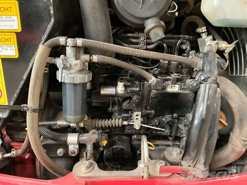 Takeuchi TB 216 Mini kotrók < 7t