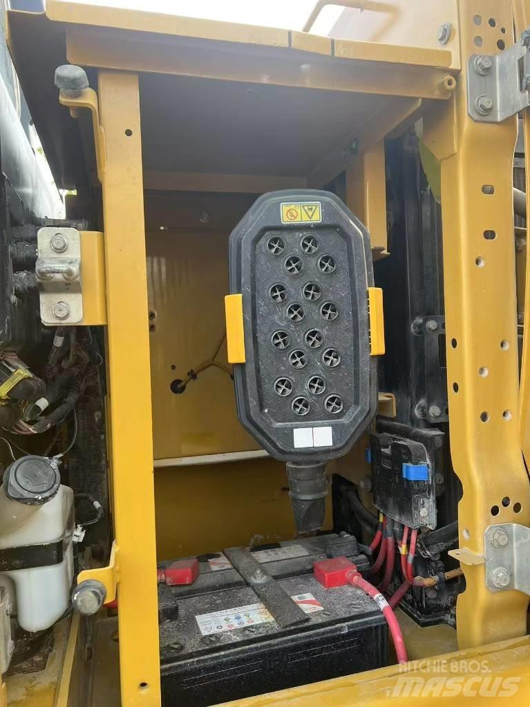 CAT 320 GC Lánctalpas kotrók