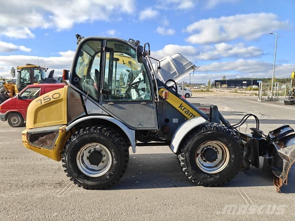 Kramer-allrad 750 Gumikerekes homlokrakodók