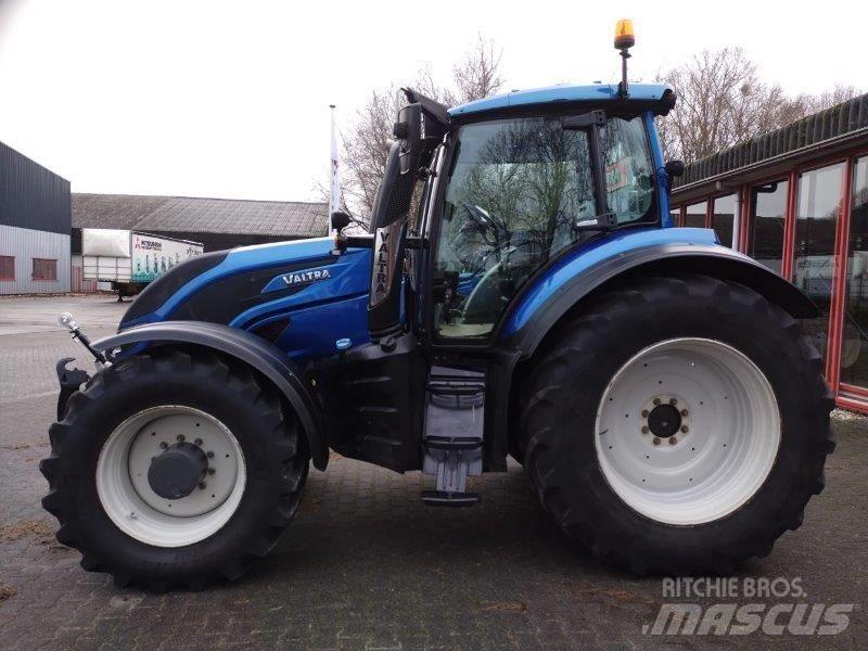 Valtra T234 D Traktorok