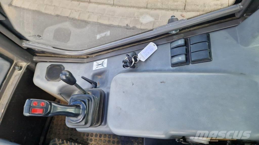 Mecalac AX 850 Gumikerekes homlokrakodók