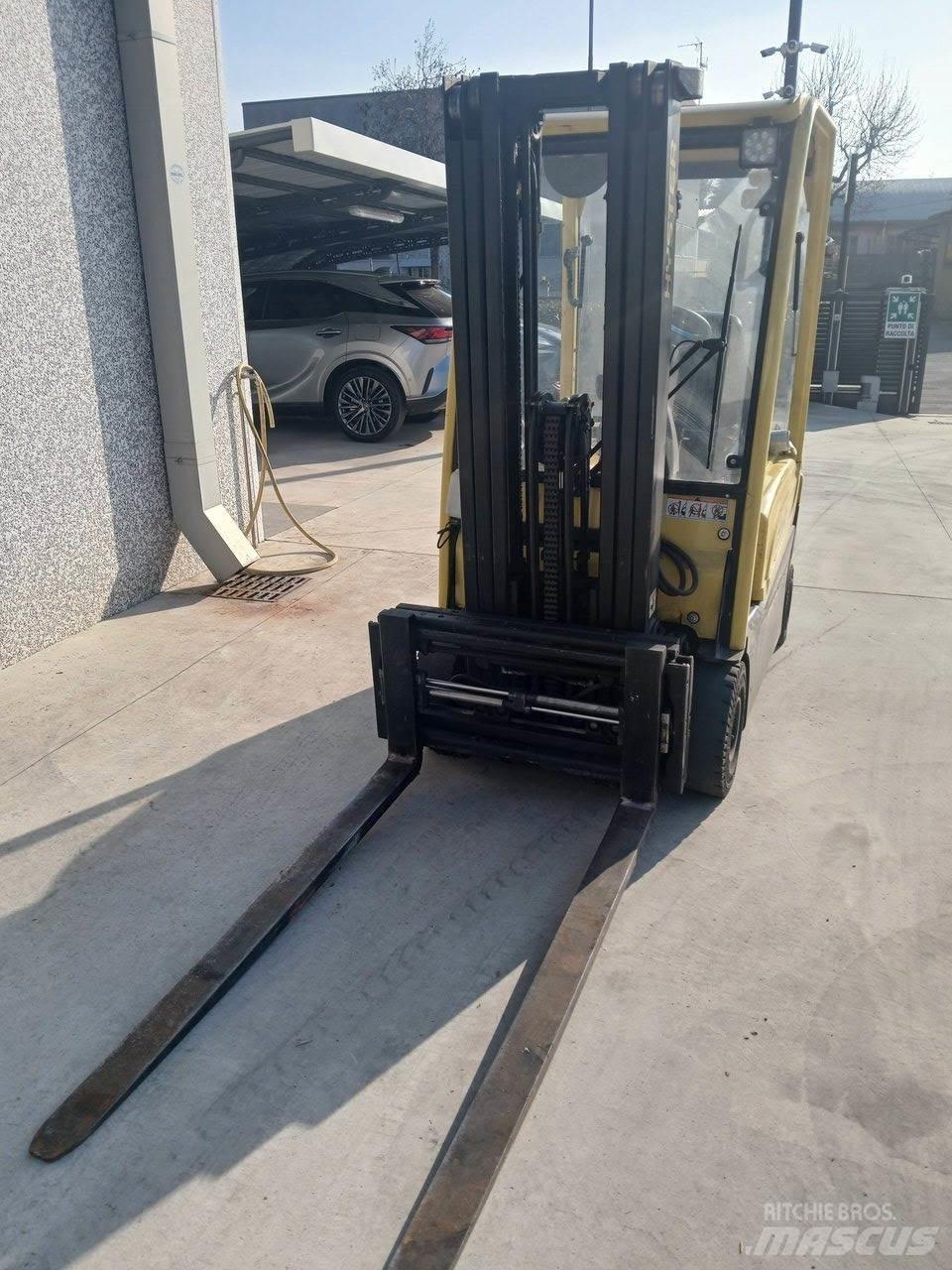 Hyster J1.6XNMWB Elektromos targoncák