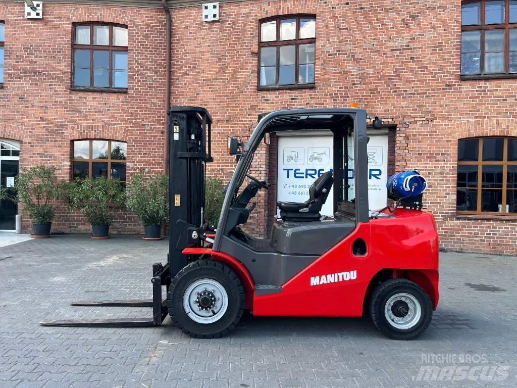 Manitou MI 40 G Gázüzemű targoncák