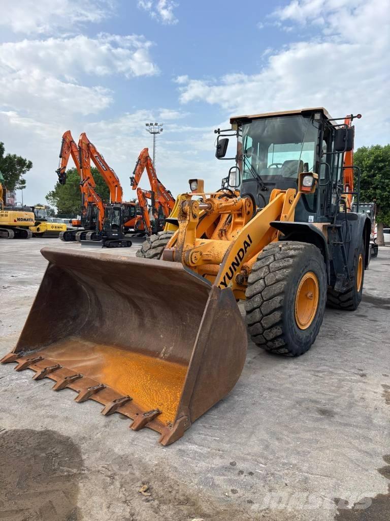 Hyundai HL 757-9 A Gumikerekes homlokrakodók