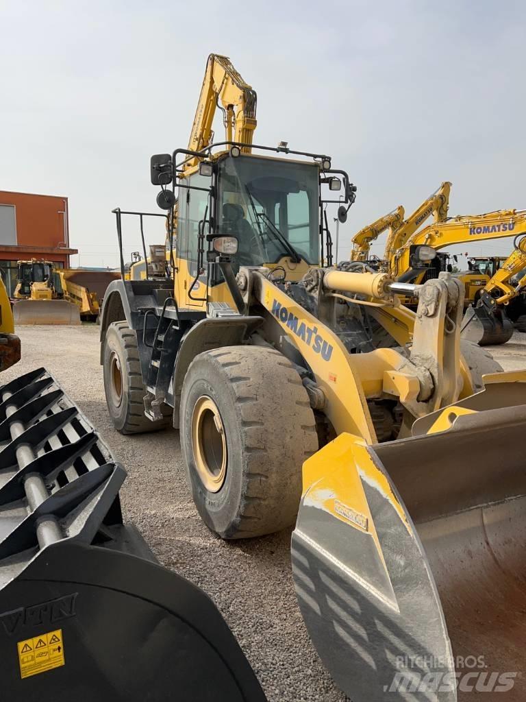 Komatsu WA 380-8 Gumikerekes homlokrakodók