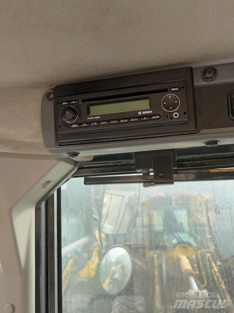 Komatsu WA 380-8 Gumikerekes homlokrakodók