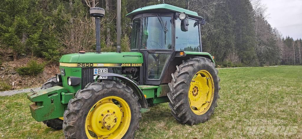 John Deere 2650 Traktorok