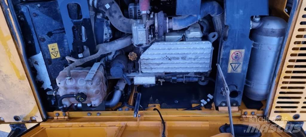JCB 220 X Long Lánctalpas kotrók