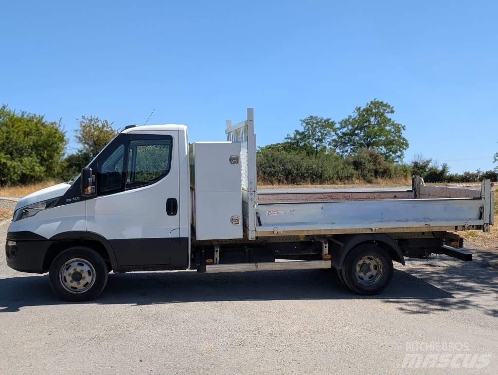 Iveco 35-12 Kis teherszállító/Platós kocsi