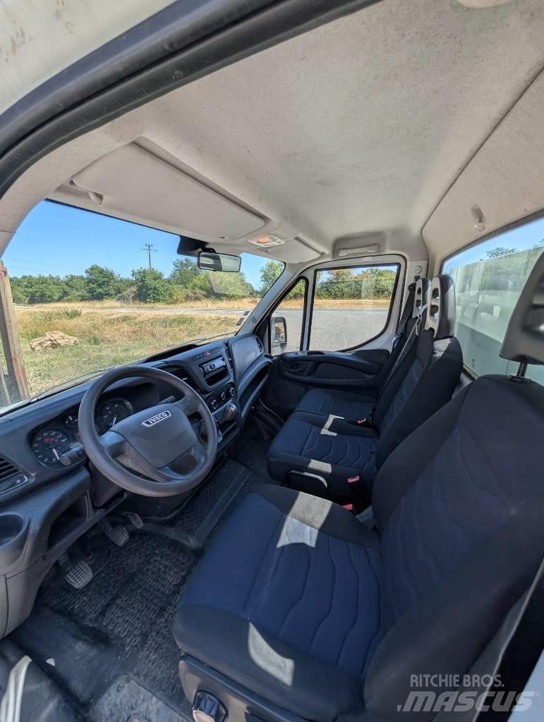 Iveco 35-12 Kis teherszállító/Platós kocsi