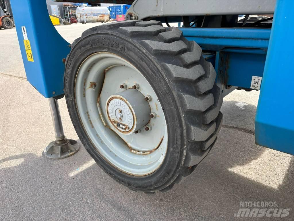 Genie GS 4390 RT Ollós emelők