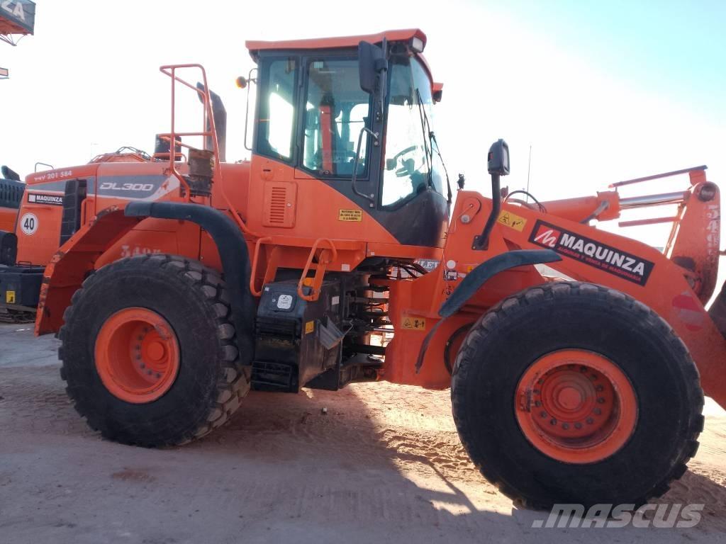 Doosan DL 300-5 Gumikerekes homlokrakodók