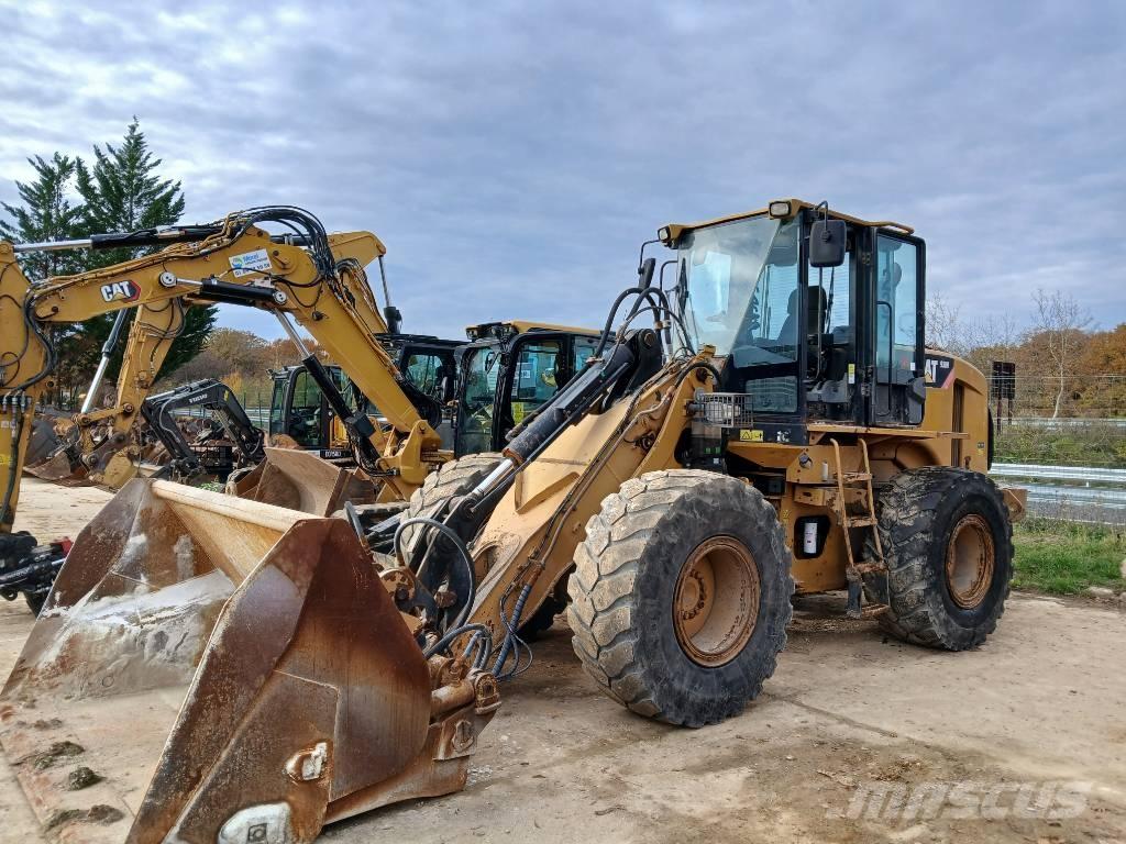 CAT 930 H Gumikerekes homlokrakodók