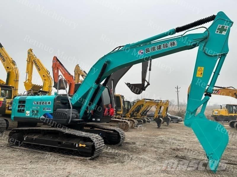 Hitachi ZX 200 Lánctalpas kotrók