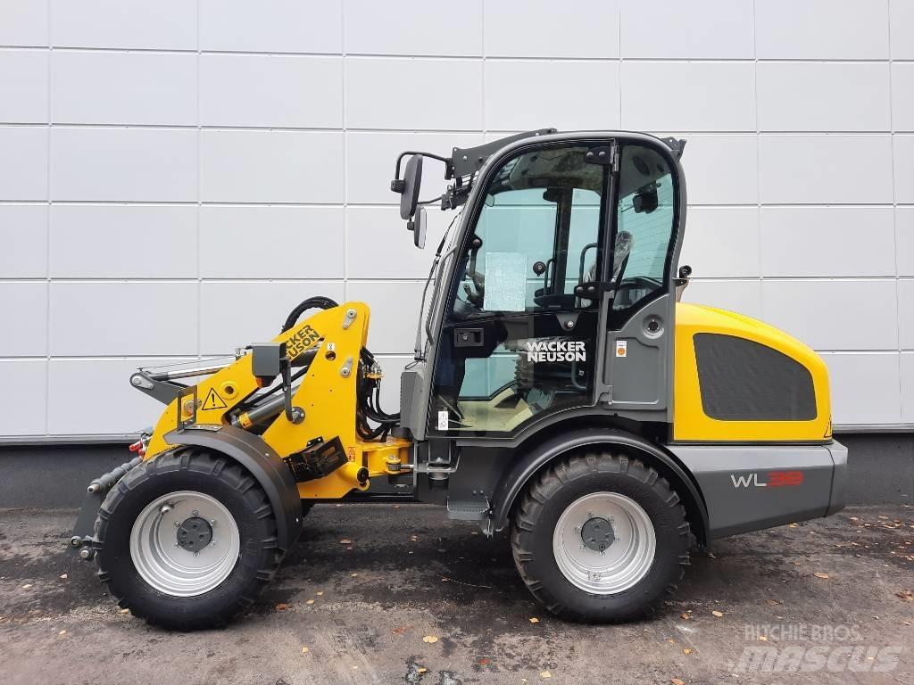 Wacker Neuson WL 38 Gumikerekes homlokrakodók