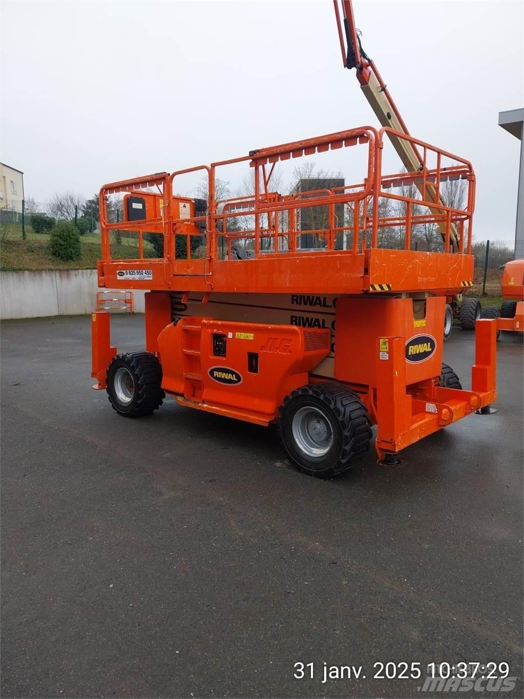 JLG 4394RT Ollós emelők