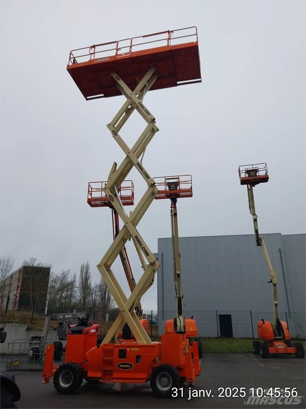 JLG 4394RT Ollós emelők