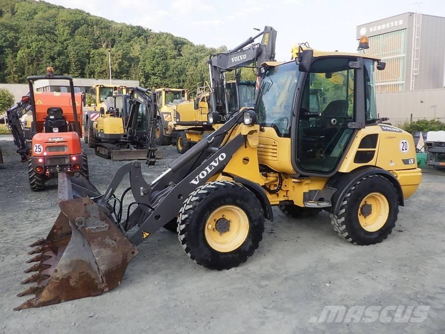 Volvo L 25 F Gumikerekes homlokrakodók