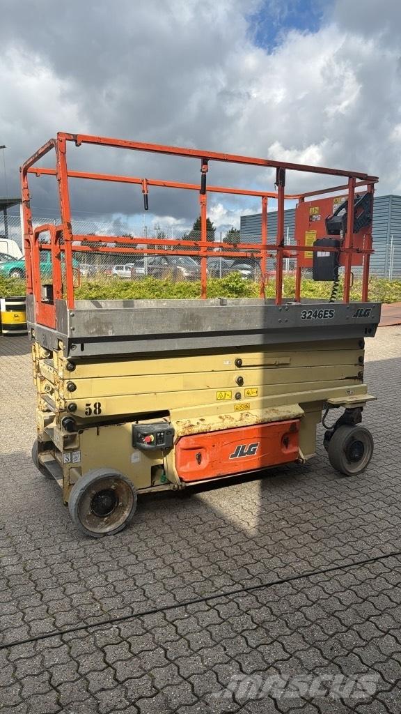 JLG 3246 ES Ollós emelők