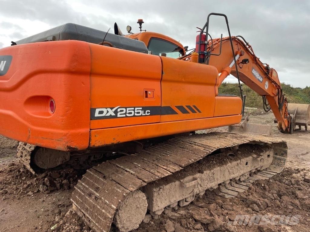 Doosan DX 255 LC Lánctalpas kotrók