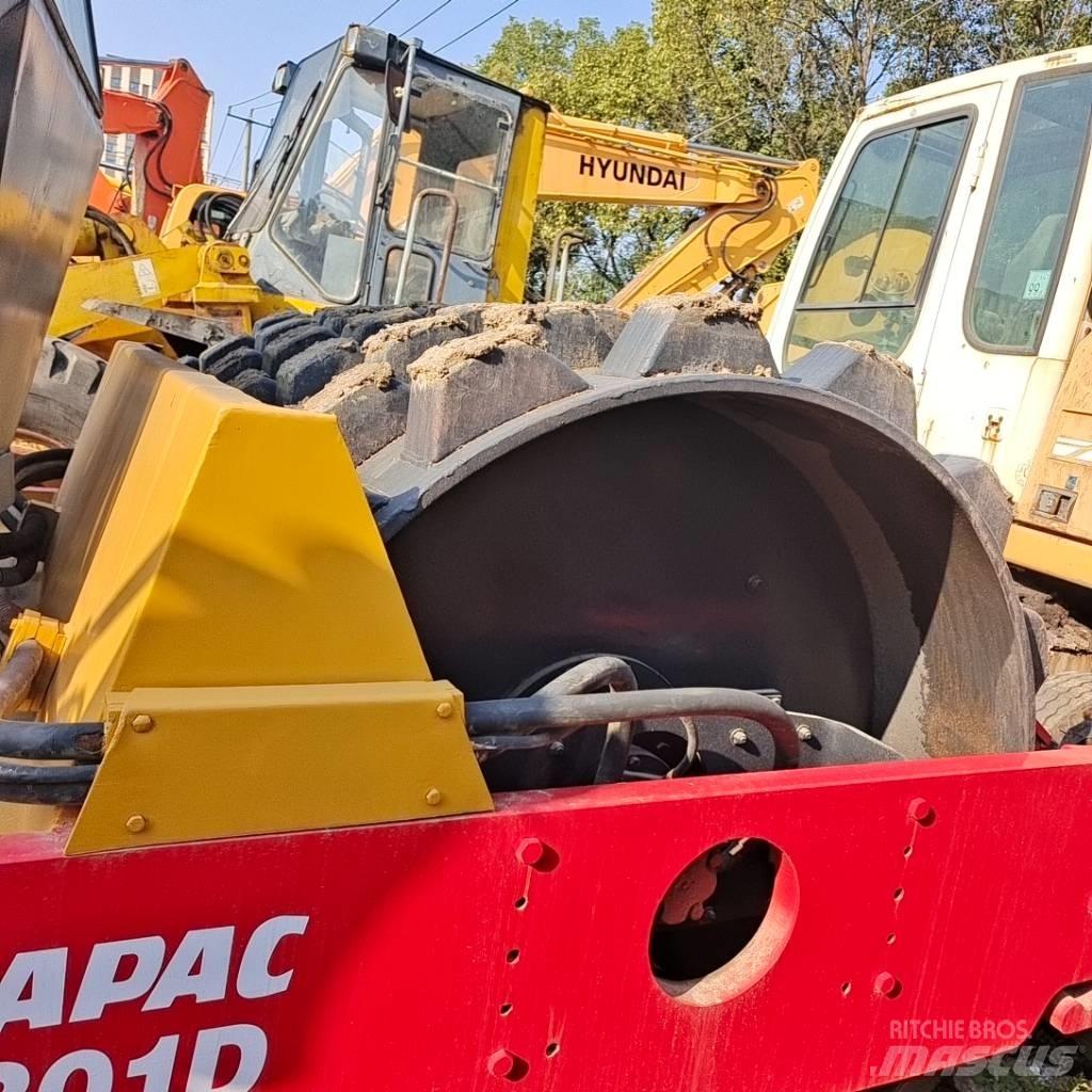 Dynapac CA 301 D Egydobos hengerek