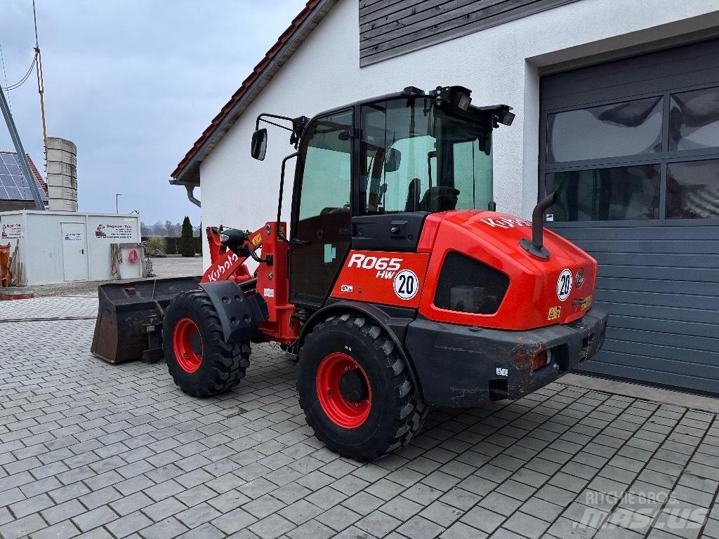 Kubota R 065 Gumikerekes homlokrakodók