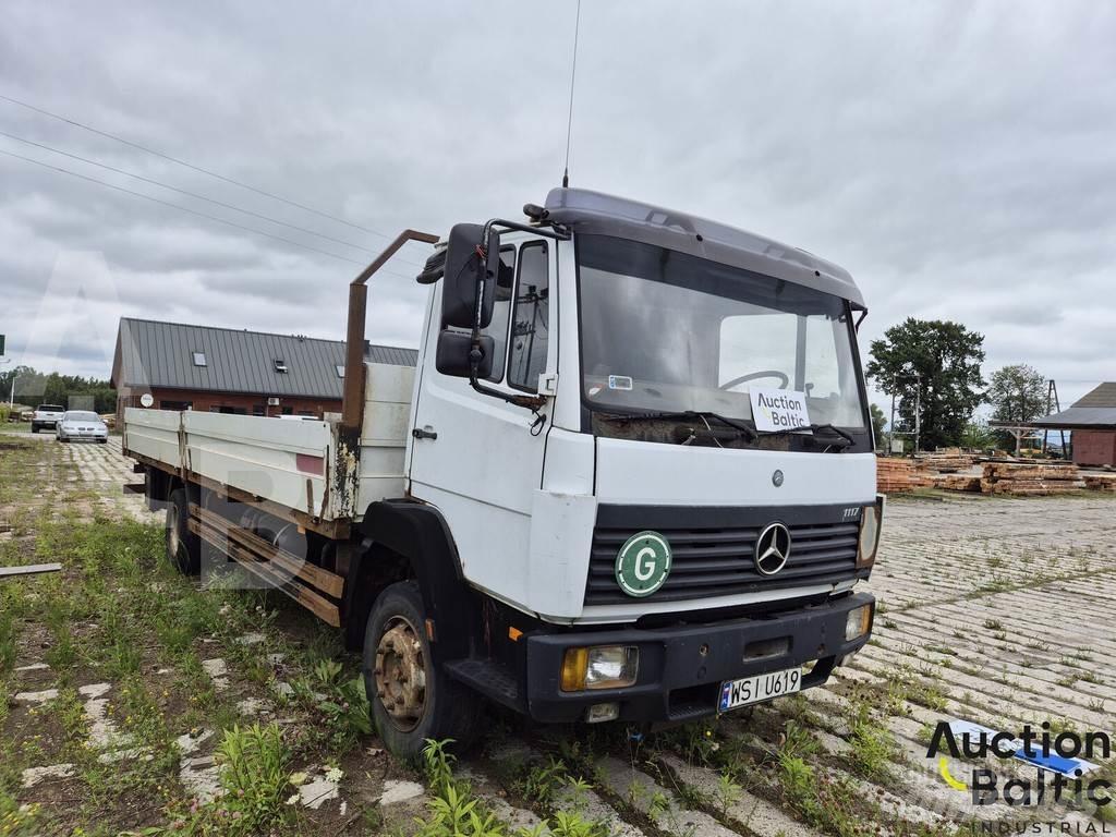 Mercedes-Benz 1117 Platós / Ponyvás teherautók