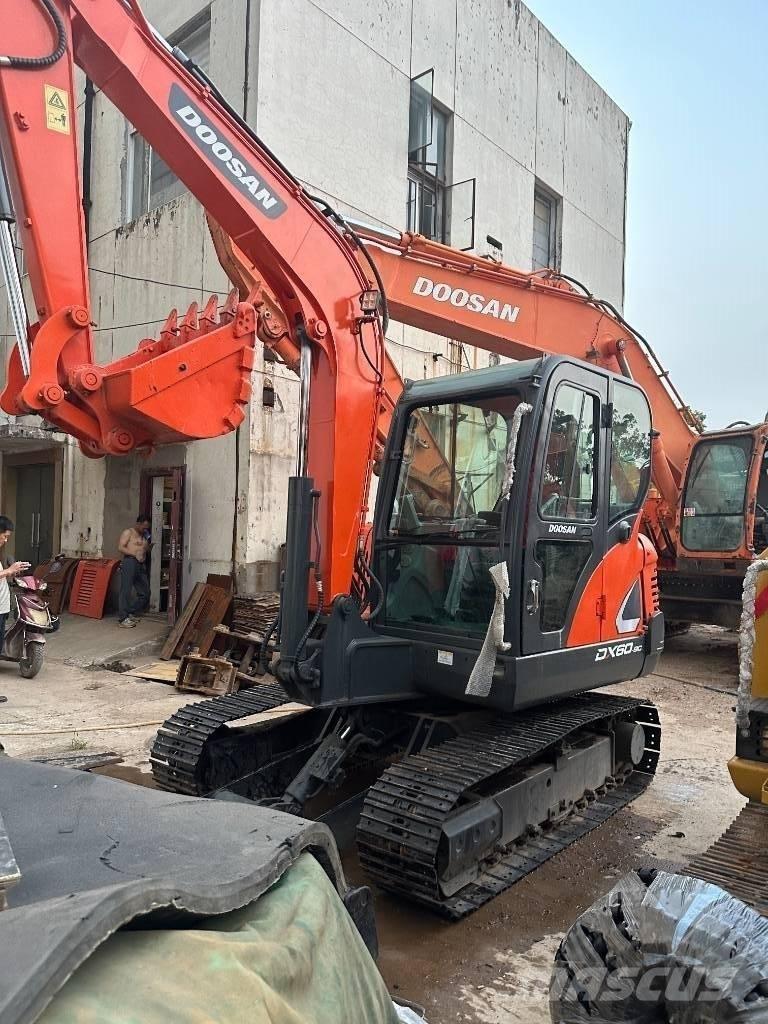 Doosan DX 60 Mini kotrók < 7t