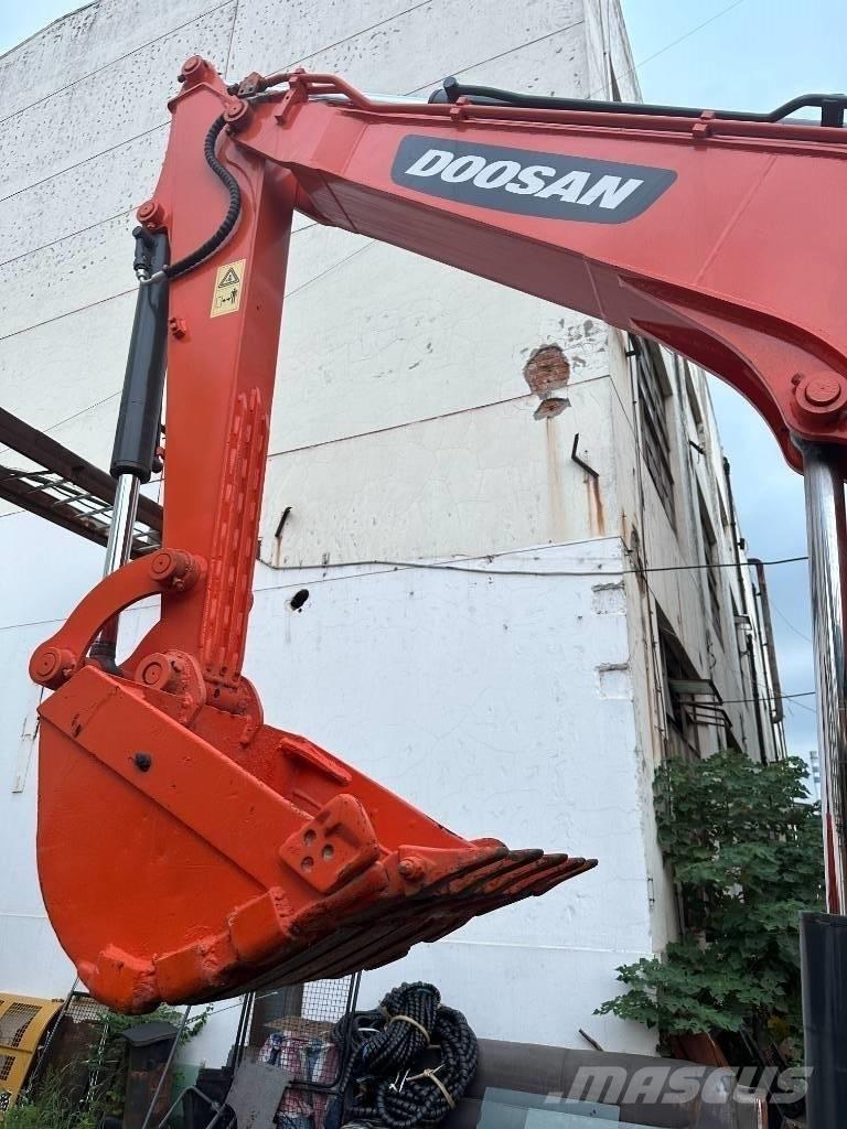 Doosan DX 60 Mini kotrók < 7t